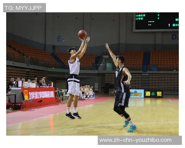 八一队与上海队的激烈对决展现篮球魅力与团队精神的巅峰对抗